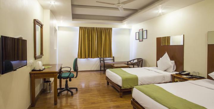 Sandhya Hotel Hyderabad Exteriör bild