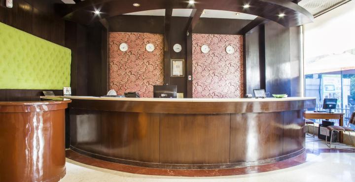 Sandhya Hotel Hyderabad Exteriör bild